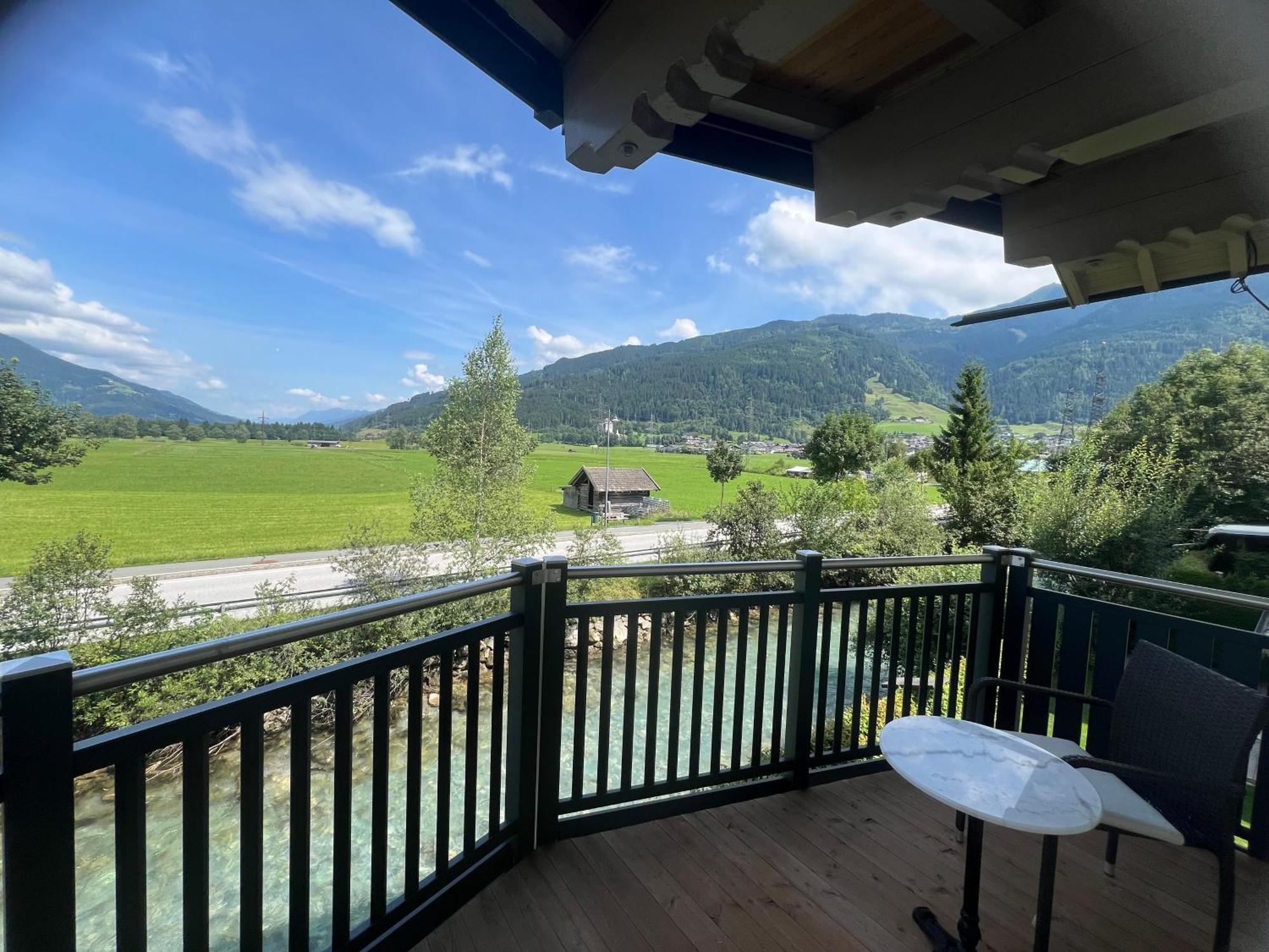 Appartement Holiday + Villa Theresa Kaprun Exterior foto